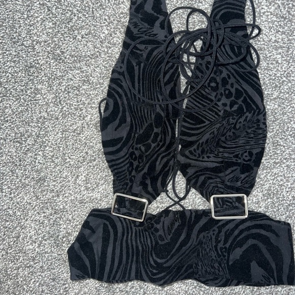 I am Gia black xs top - Picture 2 of 8